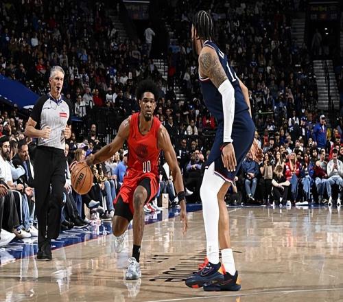 前幾場表現(xiàn)剛剛有些起色，結(jié)果開拓者后場新星又一次回到谷底了