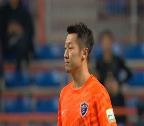 泰山全靠同行襯托，談爭冠太早下輪攻克魔鬼主場克雷桑沖擊石柯