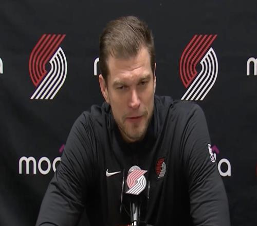 斯普利特：我們很好執(zhí)行了比賽計劃，但領(lǐng)先松懈的問題要注意