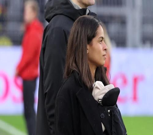 圖片報(bào)：施洛特貝克家族開(kāi)會(huì)談球員未來(lái)，他哥和他爸參與其中