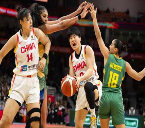 中國女籃8371收官！數(shù)據(jù)一目了然，并不是王思雨，最大功臣是她