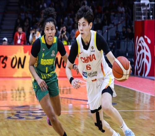 終于對得起宮魯鳴了！女籃主控砍11+7+4，球迷：前兩天聲音大了點(diǎn)