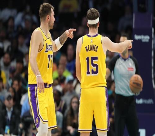 湖人勝火箭！杜蘭特7失誤，下半場(chǎng)僅2分，東契奇狂砍36+6+4