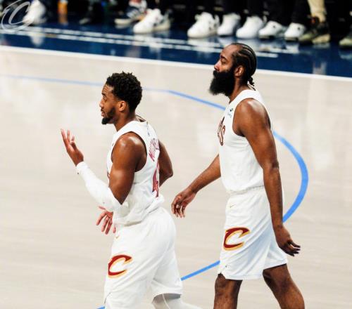 場(chǎng)均19分，蜜月期結(jié)束，進(jìn)季后賽模式！你這么打很難拿總冠軍了