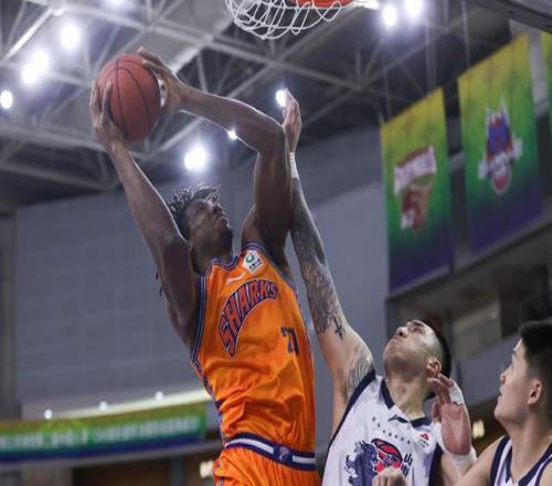 CCTV5直播！上海VS山東萬眾矚目，懷特塞德制霸內(nèi)線，盧偉拒爆冷