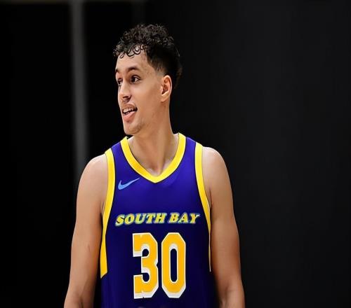 三分線外3中3，湖人防守大閘在進攻端難得打出了出色的表現(xiàn)