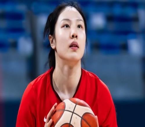 女籃首節(jié)險勝巴西！韓旭+2后衛(wèi)齊發(fā)揮，替補需調(diào)整，籃板還輸了！