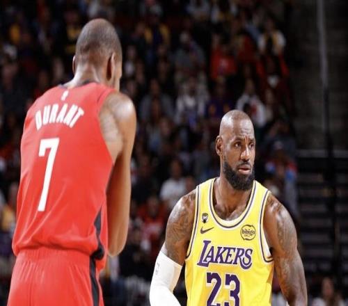 大小王PK，詹姆斯常規(guī)賽對陣杜蘭特20勝11負(fù)，季后賽5勝9負(fù)