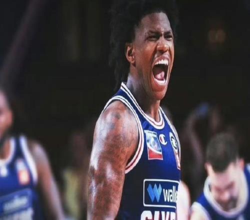 場(chǎng)均24.8分，媒體人：北京首鋼仍在追逐上賽季同曦外援戴維斯