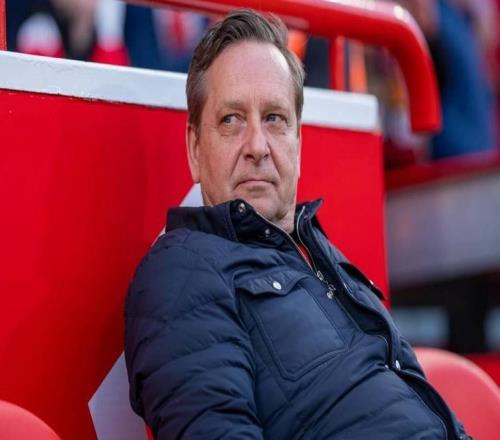 柏林聯(lián)合總監(jiān)：拜仁那樣抱怨裁判不合適，下周我們將成受害者