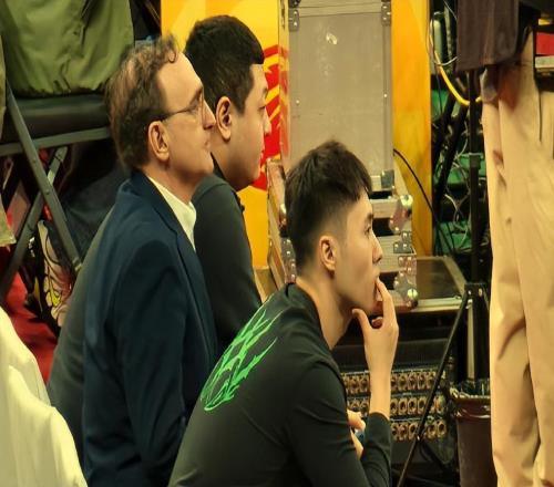 連續(xù)3場下克上！劉總罕見在廣東宏遠(yuǎn)主場怒吼釋放，遼籃沖擊6連勝