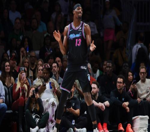 毫無懸念，熱火隊中鋒阿德巴約砍83分，榮膺東部聯(lián)盟周最佳球員