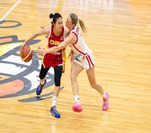 宫鲁鸣说出中国女篮最大问题！24岁小将喊话，这2点我们必须要改