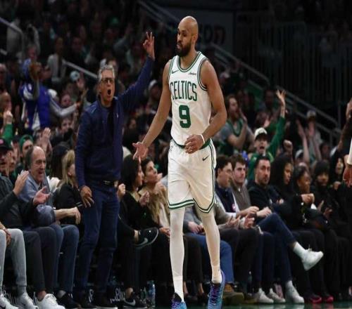 布朗41+7+6綠軍險(xiǎn)勝雙殺太陽(yáng)布克40+6迎500場(chǎng)20+里程碑