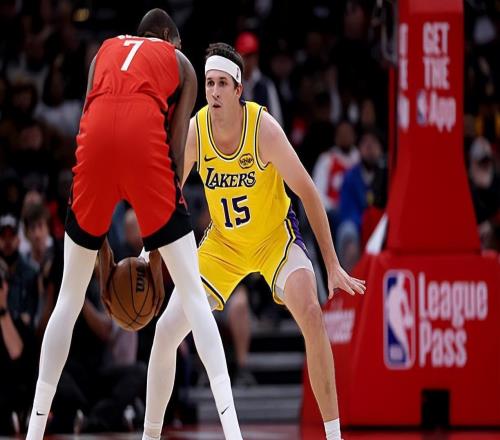 后場大將簡直是毫無手感，但湖人還是有驚無險地取得了勝利