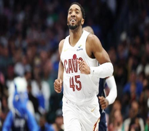 太牛了，骑士队多诺万米切尔单场达成三项里程碑