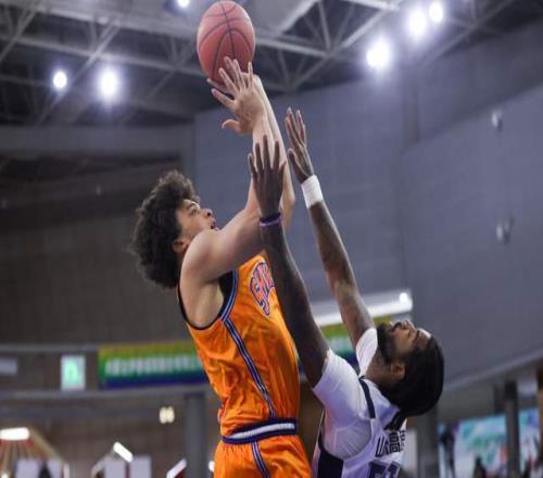 CBA排名太亂了！上海7連勝第一太穩(wěn)，北京逼停山東，遼寧漸入佳境