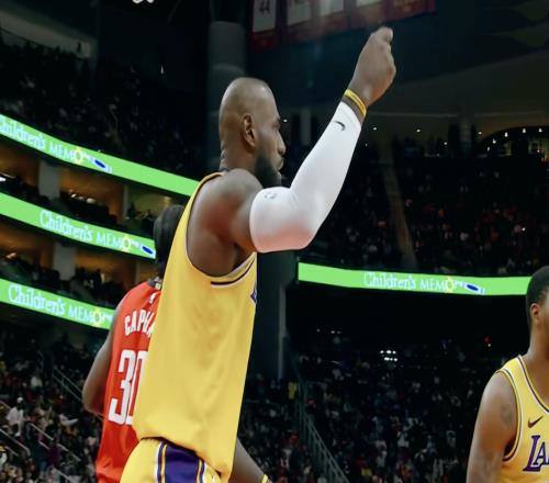 杜蘭特災(zāi)難1戰(zhàn)！火箭痛失卡位：東契奇詹姆斯爆發(fā)，烏度卡遭怒斥