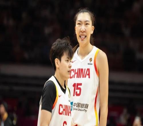 中國女籃完美收官迎3連勝！宮魯鳴用心良苦，王思雨不再是遮羞布