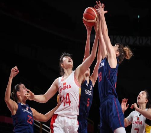 名气再大也不能要了！全场只中1球+4场拉胯,球迷：灾难级表现