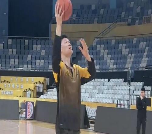 问题不大！王博：胡金秋有登场意愿，但对他的使用我们要保护