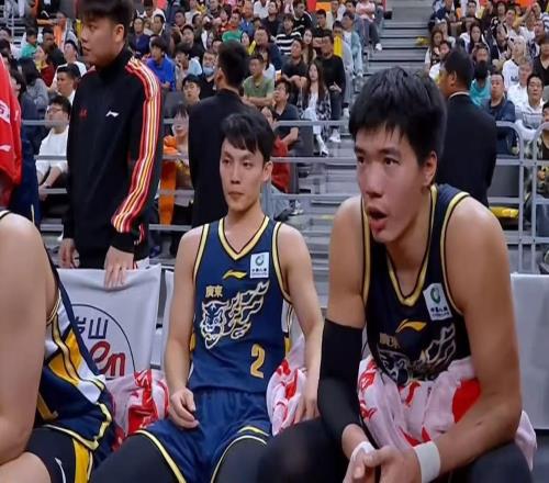 再見了，CBA第一大外援！廣東最強內線打出身價，杜鋒完成4選3！