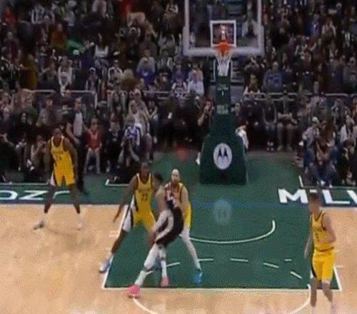 字母哥左膝過度伸展一周后復查雄鹿應該俯沖