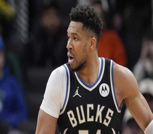 Shams：字母哥遭遇左膝過度伸展和骨挫傷將在一周后復(fù)查