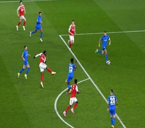 TA：埃澤的進(jìn)球足以載入史冊(cè)，與那些最精彩的進(jìn)球并肩