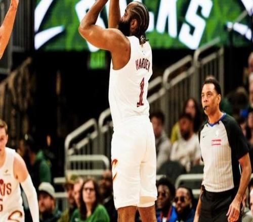 大崩盤！騎士領(lǐng)先13分被反超：全隊三分16中3，哈登19分4助攻