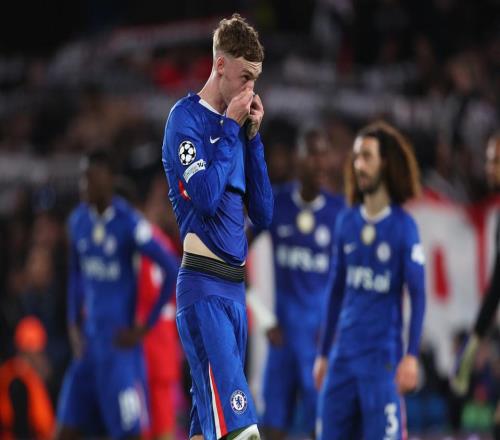 28讓切爾西球迷怒了中場(chǎng)提前退場(chǎng)+狂噓主帥當(dāng)新老板面高呼阿布