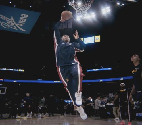 第二名傷退！單賽季同時(shí)奪籃板王+助攻王NBA前無(wú)古人的神跡！