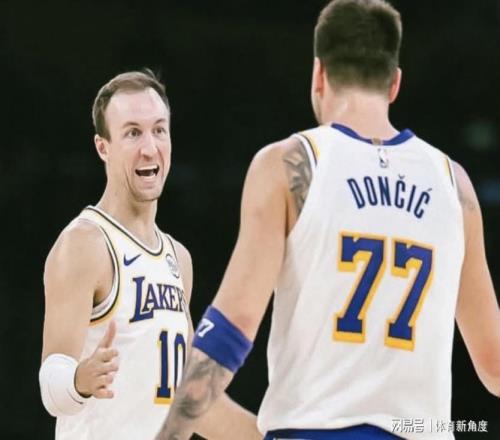 恭喜！東契奇，恭喜！里夫斯！1100萬，帶刀護衛(wèi)妥了！