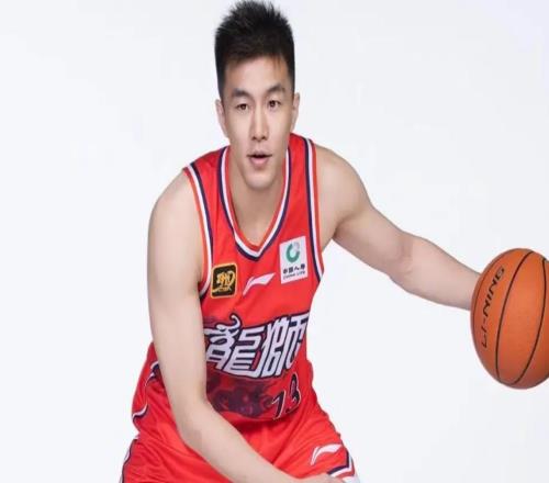 郭艾倫官宣手術(shù)成功！強(qiáng)調(diào)遺憾，但不會(huì)就此退役，順便調(diào)皮了一下