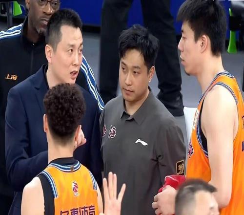上海男籃輕取山東，王哲林17+8陶漢林15+6，高詩巖正負(fù)值26！