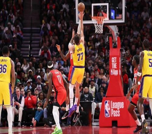 末節(jié)12分7失誤輸湖人，助攻三分倒數(shù)第四，火箭輸球怪不了杜蘭特