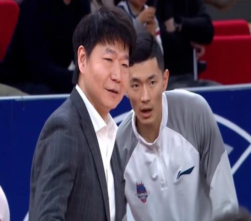 CBA山東男籃客場不敵上海，新外援24分難造逆轉(zhuǎn)，遭遇兩連敗