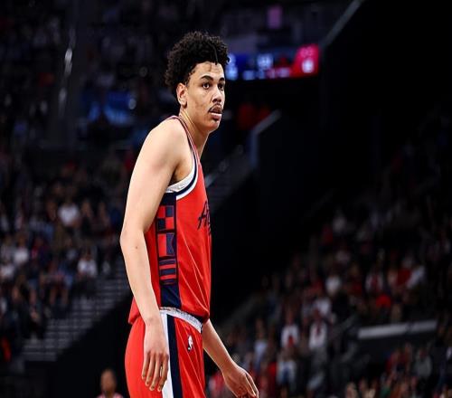 正负值+20，快船接下来还打算让这位锋线新秀待在板凳席上吗