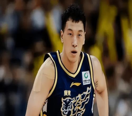 廣東11189戰(zhàn)勝新疆球員評價：7人優(yōu)秀，3人及格，2人低迷