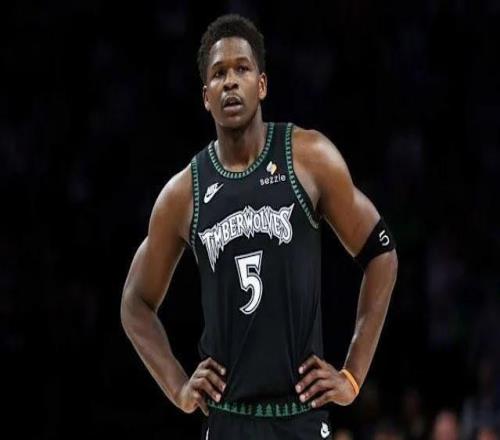 Shams：愛德華茲右膝發(fā)炎，一到兩周后再做評估