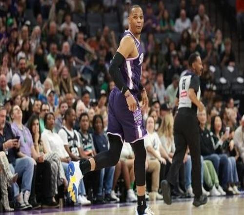 威少助攻數(shù)升歷史第五連超兩位歷史名宿