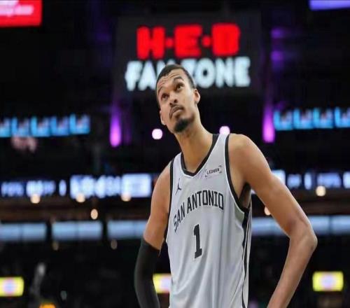 卡斯?fàn)?3分8助NBA馬刺男籃119115擊敗快船加蘭25分10助