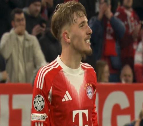 卡爾18歲24天成為歐冠打進(jìn)4球第二年輕球員，僅次于亞馬爾