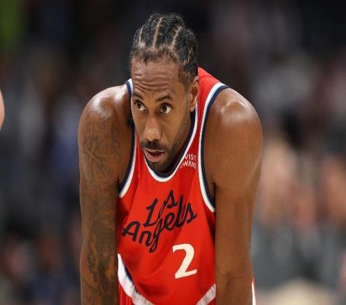 快船109124不敵鵜鶘球員評(píng)價(jià)：2人優(yōu)秀，2人及格，5人低迷