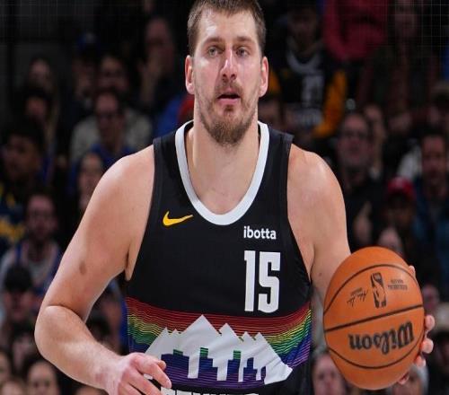 約基奇8+7+14創(chuàng)中鋒歷史第一！掘金雙殺76人升第五布勞恩22分