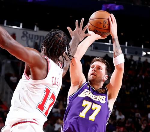 三天兩殺火箭，湖人豪取7連勝，誕生3個(gè)事實(shí)，東契奇40+9+10