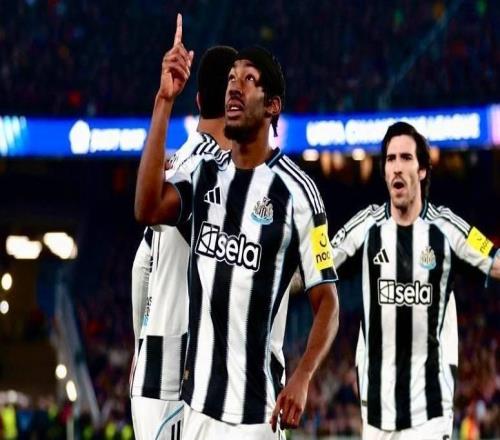 就為了今天攢勁呢埃蘭加本賽季此前出戰(zhàn)42場(chǎng)，僅完成1球1助