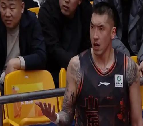 山東男籃內(nèi)線又黑又硬、外線無硬解，約翰遜高分難掩結(jié)構(gòu)性短板！