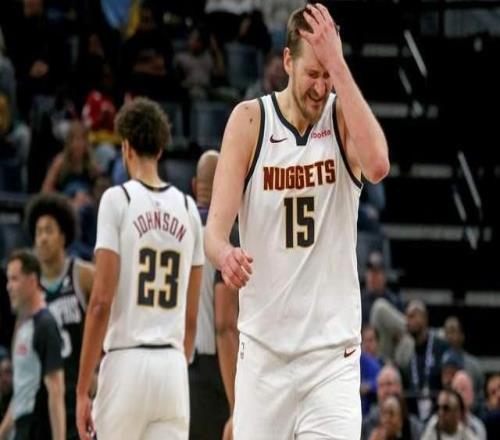 爆大冷！西部豪強(qiáng)轟然倒下：全場(chǎng)開心歡呼，約基奇另類準(zhǔn)四雙