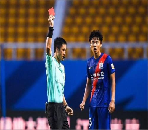 中超金哨又火了！球迷：國安配馬寧，能贏阿根廷，申花隊(duì)危險了